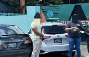 DIGESETT localiza y fiscaliza conductores que obstruían el tránsito en el túnel de la avenida 27 de Febrero