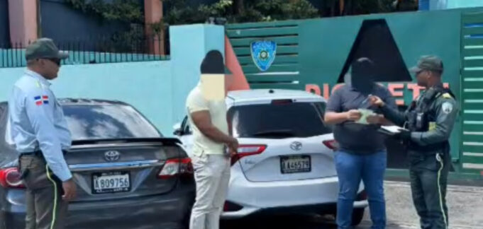 DIGESETT localiza y fiscaliza conductores que obstruían el tránsito en el túnel de la avenida 27 de Febrero