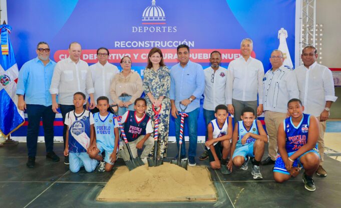Vicepresidenta Raquel Peña y ministro Kelvin Cruz dan inicio a la reparación del Club Pueblo Nuevo en Santiago