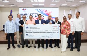 Ministro Kelvin Cruz entrega RD$178 millones más al COD para preparación de atletas