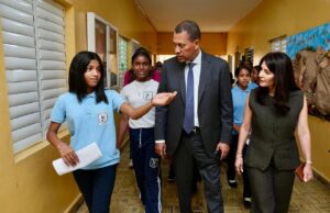 Indotel conecta a centro educativo Hogar Escuela Rosa Duarte con internet gratuito a través de Dominicana Conectada