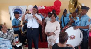 Organizaciones agasajan más de un centenar de madres en Villa Duarte
