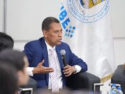 Democracia, tecnología y juventud marcan diálogo de Gómez Mazara con estudiantes de Unibe