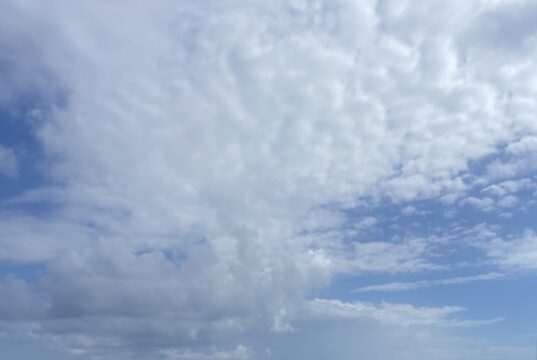 Chubascos pasajeros y calor marcarán el clima este viernes en República Dominicana