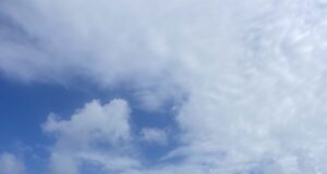 Vaguada continuará generando aguaceros este sábado; prevén aumento de las lluvias para el domingo