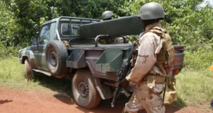 Secuestran a 30 estudiantes en el noreste de Nigeria en un ataque atribuido a Boko Haram
