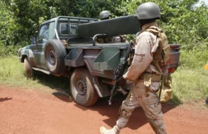 Secuestran a 30 estudiantes en el noreste de Nigeria en un ataque atribuido a Boko Haram