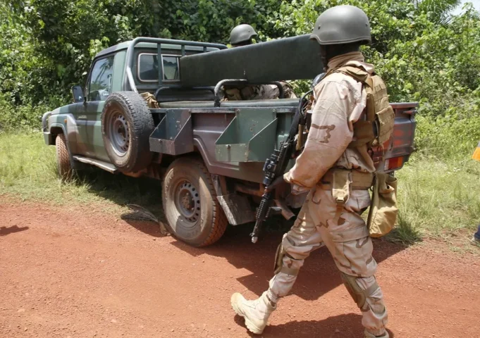 Secuestran a 30 estudiantes en el noreste de Nigeria en un ataque atribuido a Boko Haram