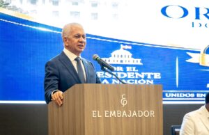 Ricardo de los Santos afirma que acuerdo migratorio con EE. UU. respeta la Constitución y la soberanía nacional