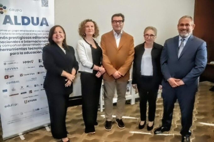 Grupo Aldua asume el liderazgo educativo editorial en RD integrando la Inteligencia Artificial en sus proyectos editoriales
