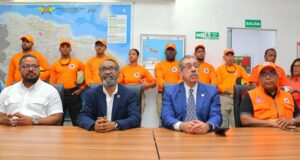 Aspirante a rector UASD, Jorge Asjana, visita la Defensa Civil y destaca su papel en la gestión de riesgos