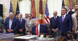 Trump anuncia haber llegado a un «gran acuerdo con Irán» y Teherán lo niega