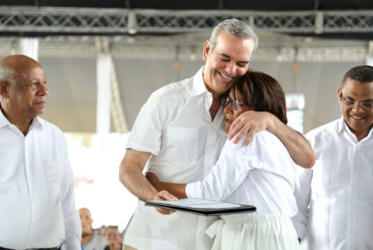Más de 6,300 familias de El Almirante avanzan hacia la obtención de sus títulos de propiedad