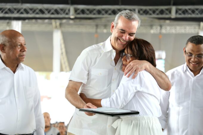 Más de 6,300 familias de El Almirante avanzan hacia la obtención de sus títulos de propiedad