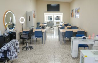 Infotep acerca la formación técnica a Los Palmeros y abre nuevas oportunidades de estudio en Santo Domingo Este